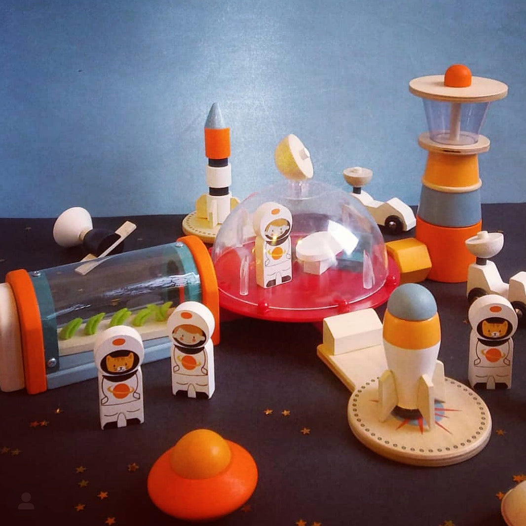 Wooden Life On Mars Space Playset