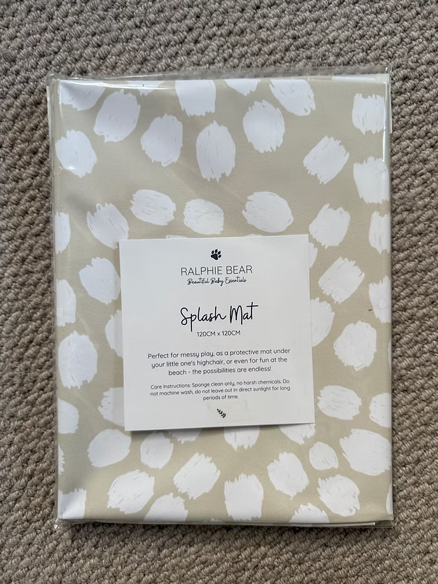 Ralphie Bear Splash Mat - Scallop