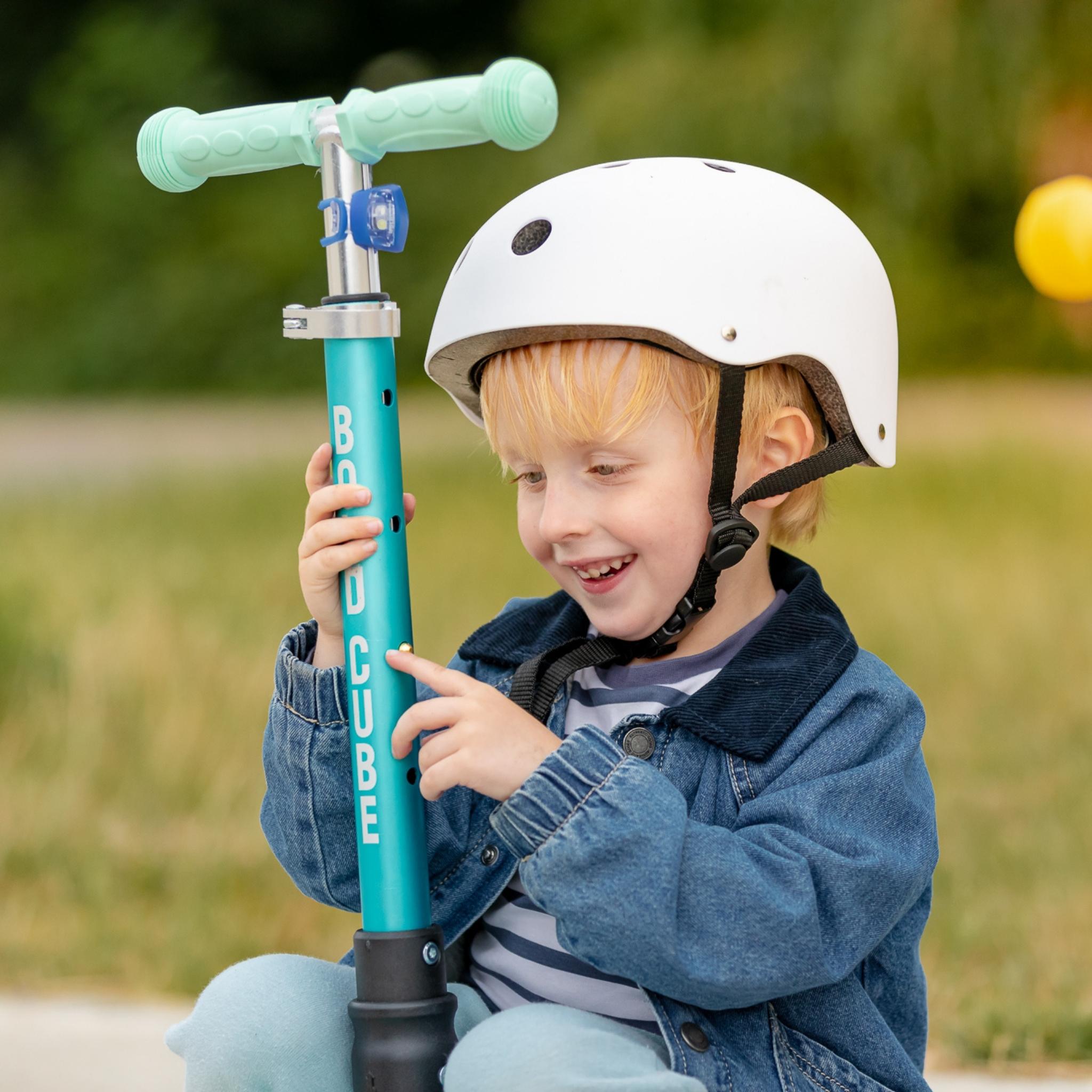 Teeny Fold 3 Wheel Scooter - Ocean