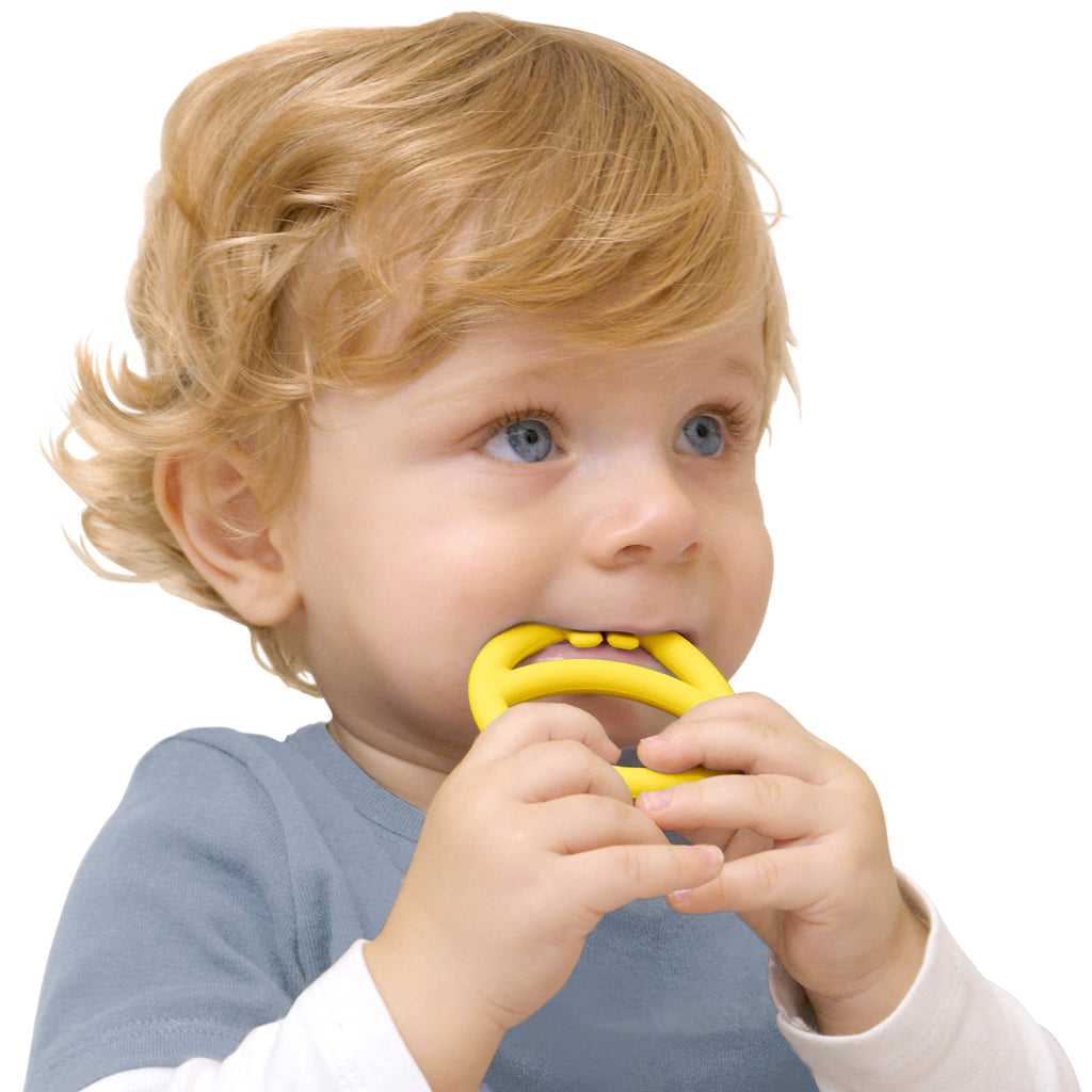 MOLUK Nigi, Nagi & Nogi Teether and Sensory Primary Colour Set