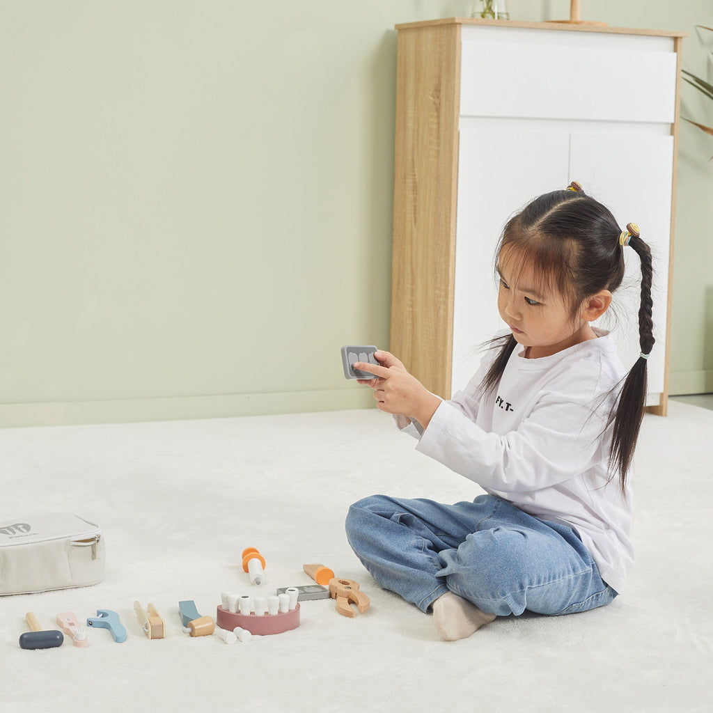 Wooden Dentist Play Set