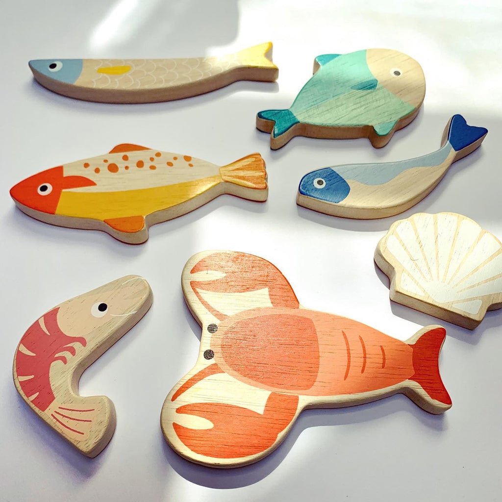 Tender Leaf Toys Wooden Seafood with Basket