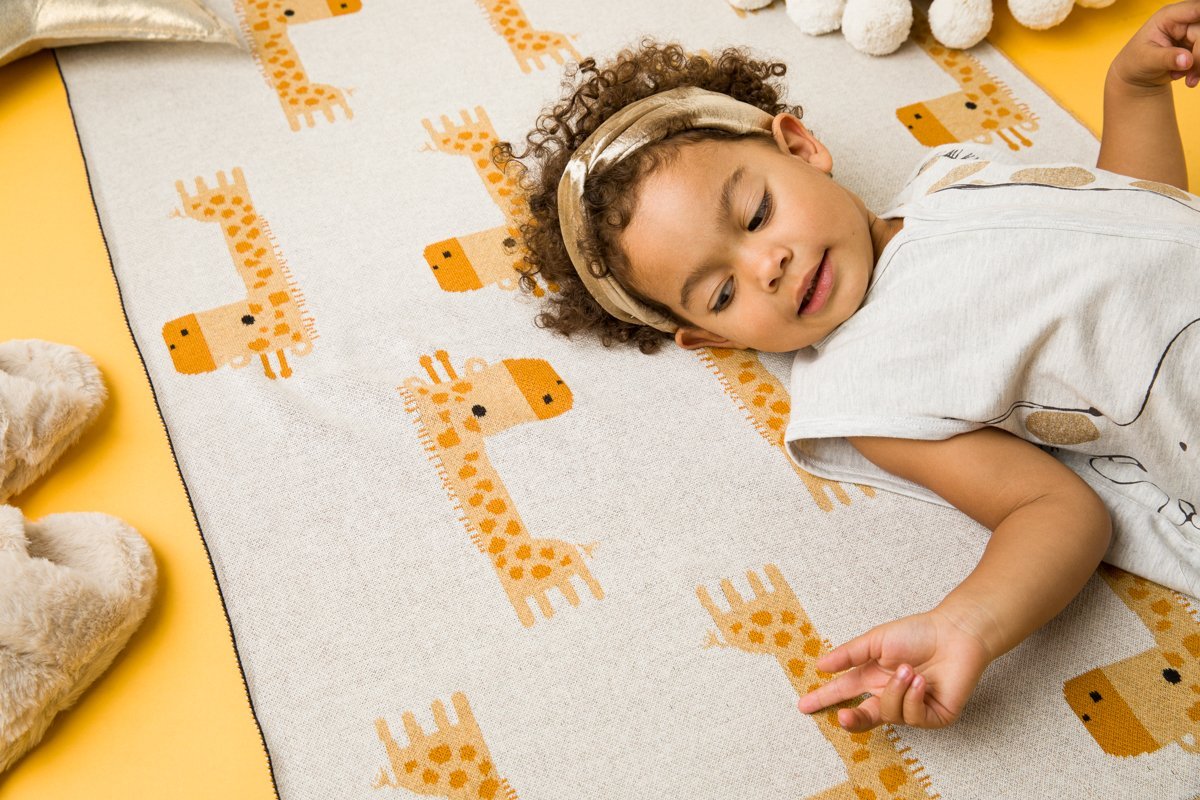 Bizzi Growin Baby Blanket - Gilbert Giraffe