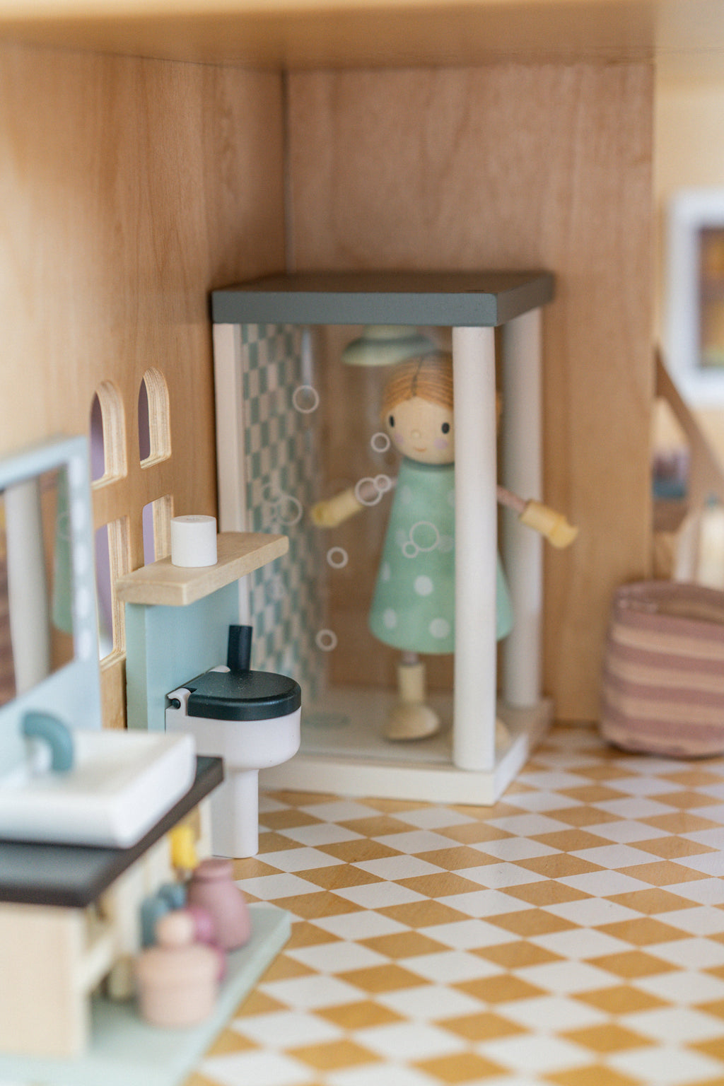 Tender Leaf Toys Wooden Dolls House Furniture Set - Bathroom