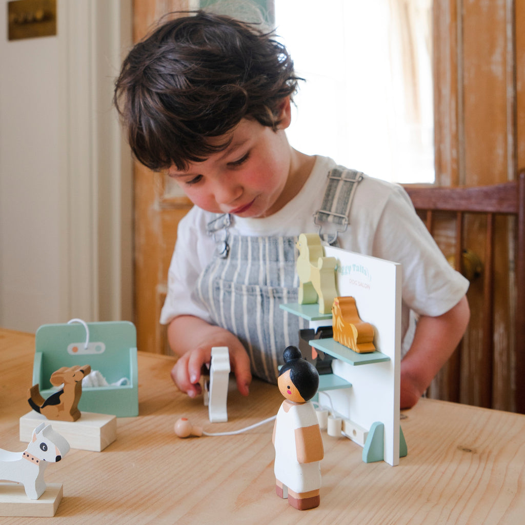 Wooden Waggy Tails Dog Salon Playset