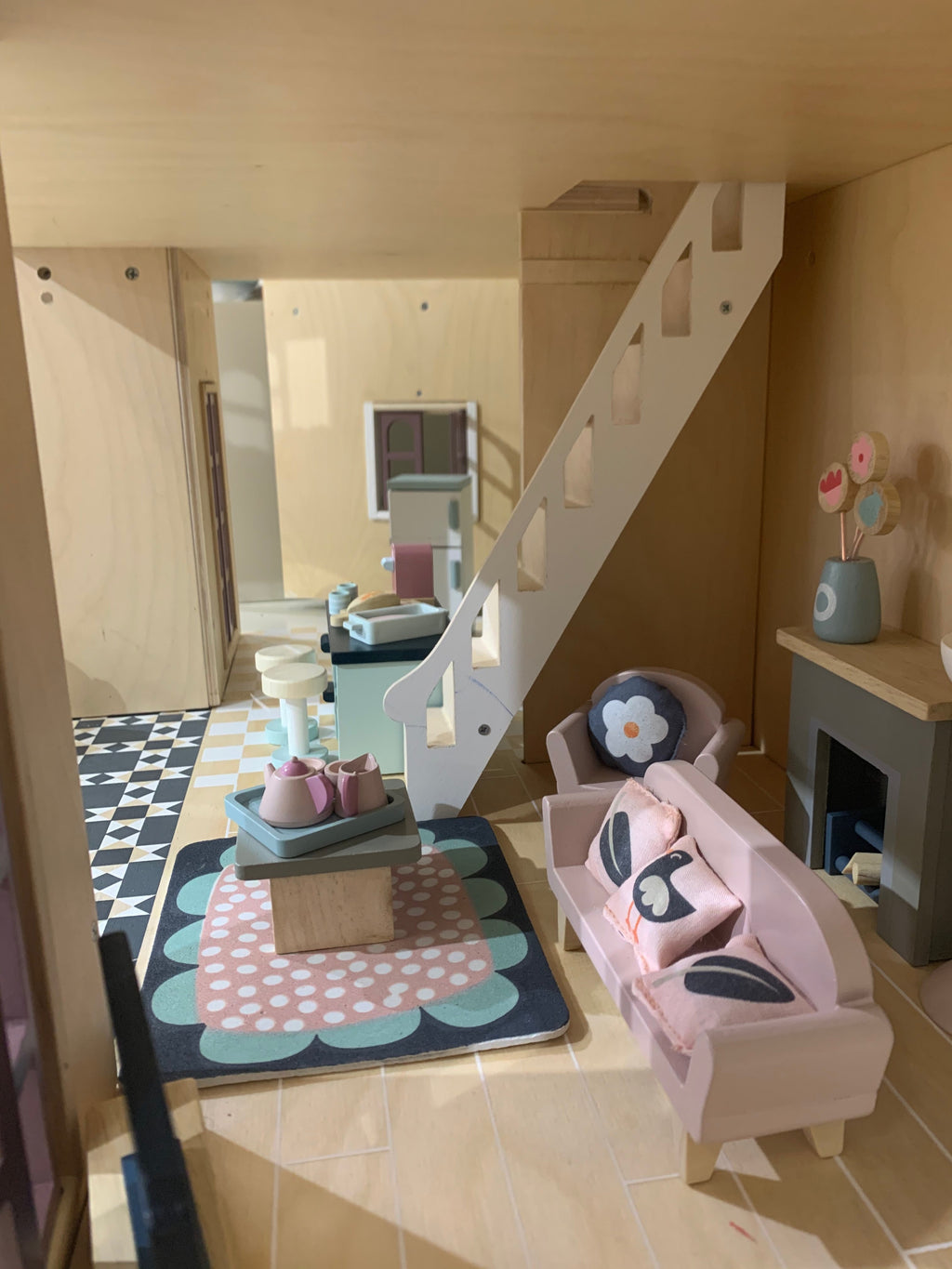 Wooden Dolls House Furniture Set - Sitting Room