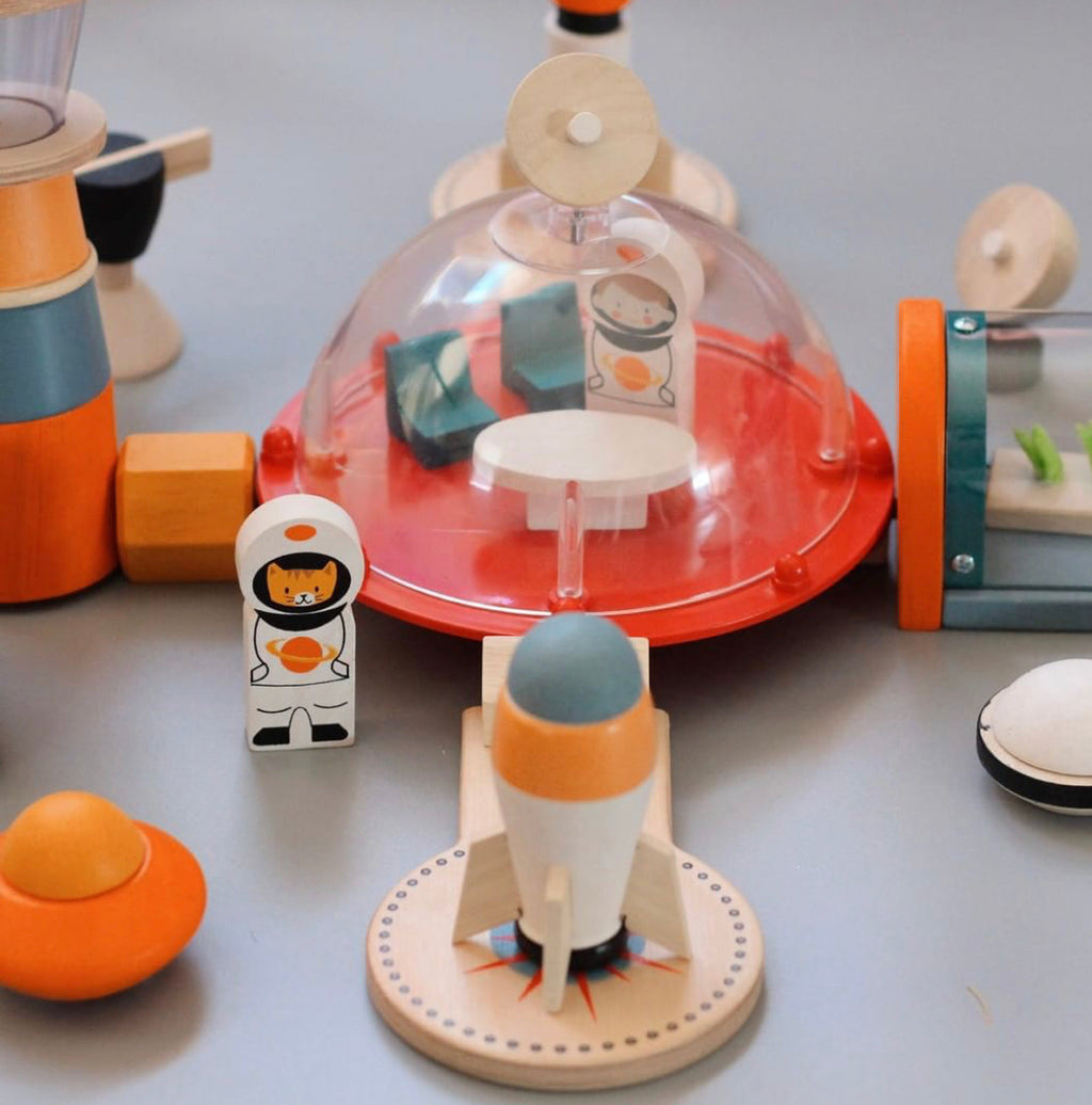 Wooden Life On Mars Space Playset