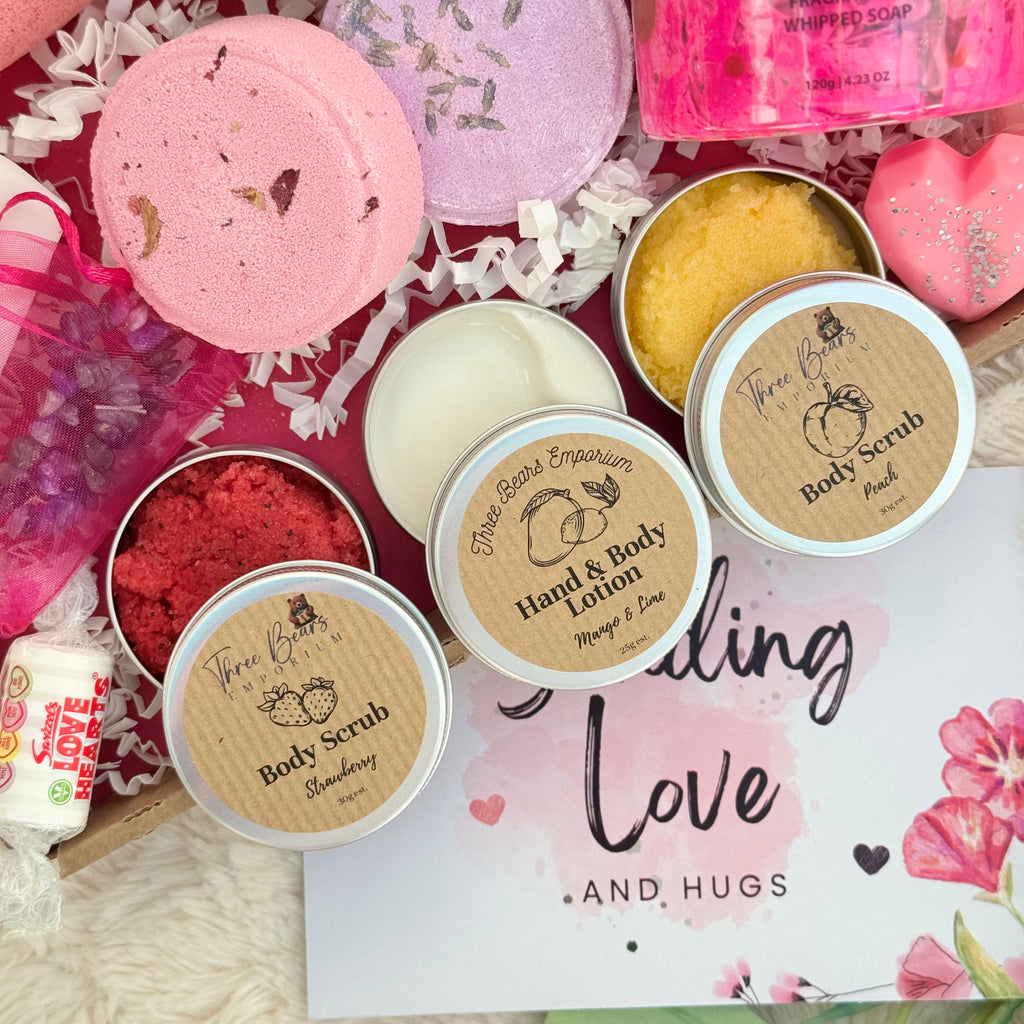 Three Bears Emporium - Showered With Love (Mum-To-Be Edition)