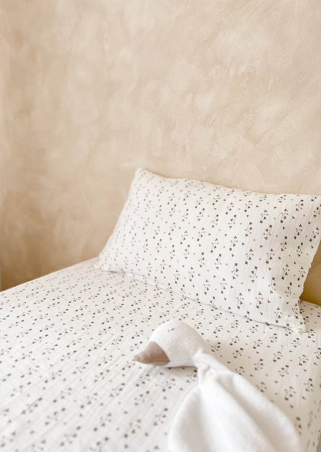 Norishor - Muslin Cotton Fitted Cotbed Sheet - Botanical