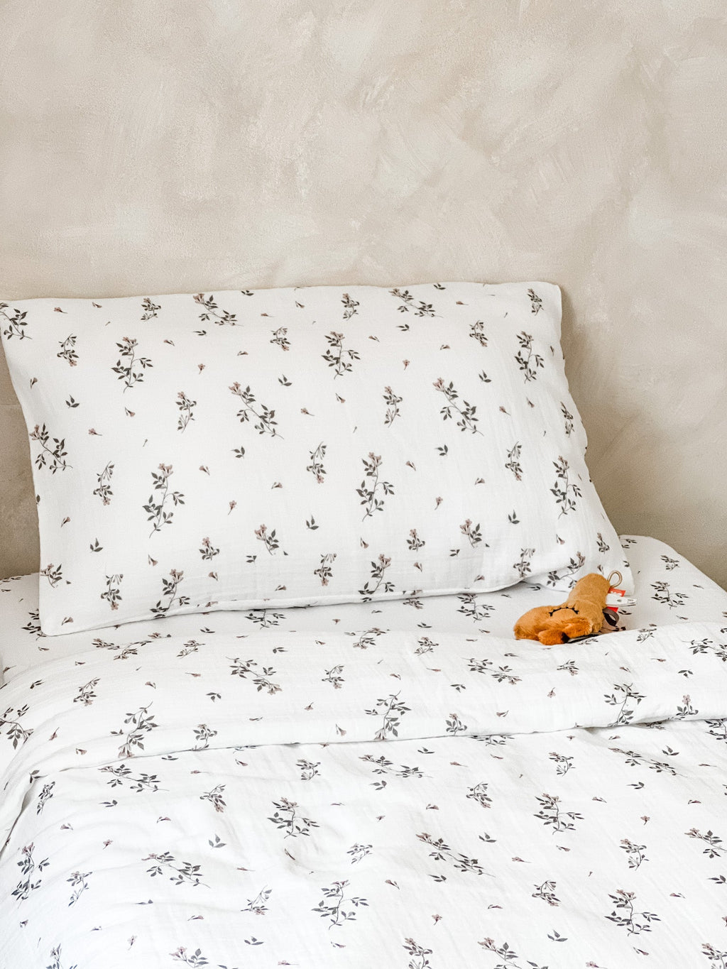 Norishor - Muslin Cotton Fitted Cotbed Sheet - Jasmine Rose