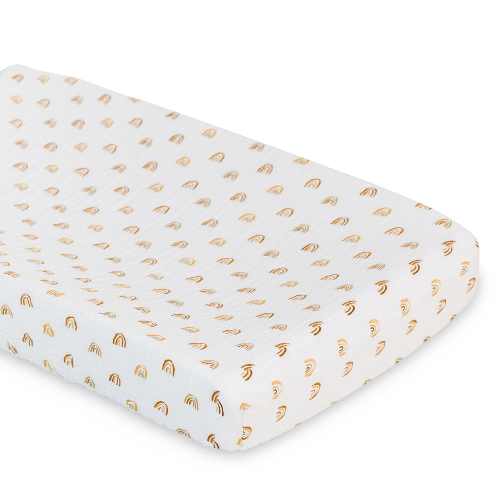 Lulujo - Cotton Changing Pad Cover - Rainbows (81cm x 43cm)