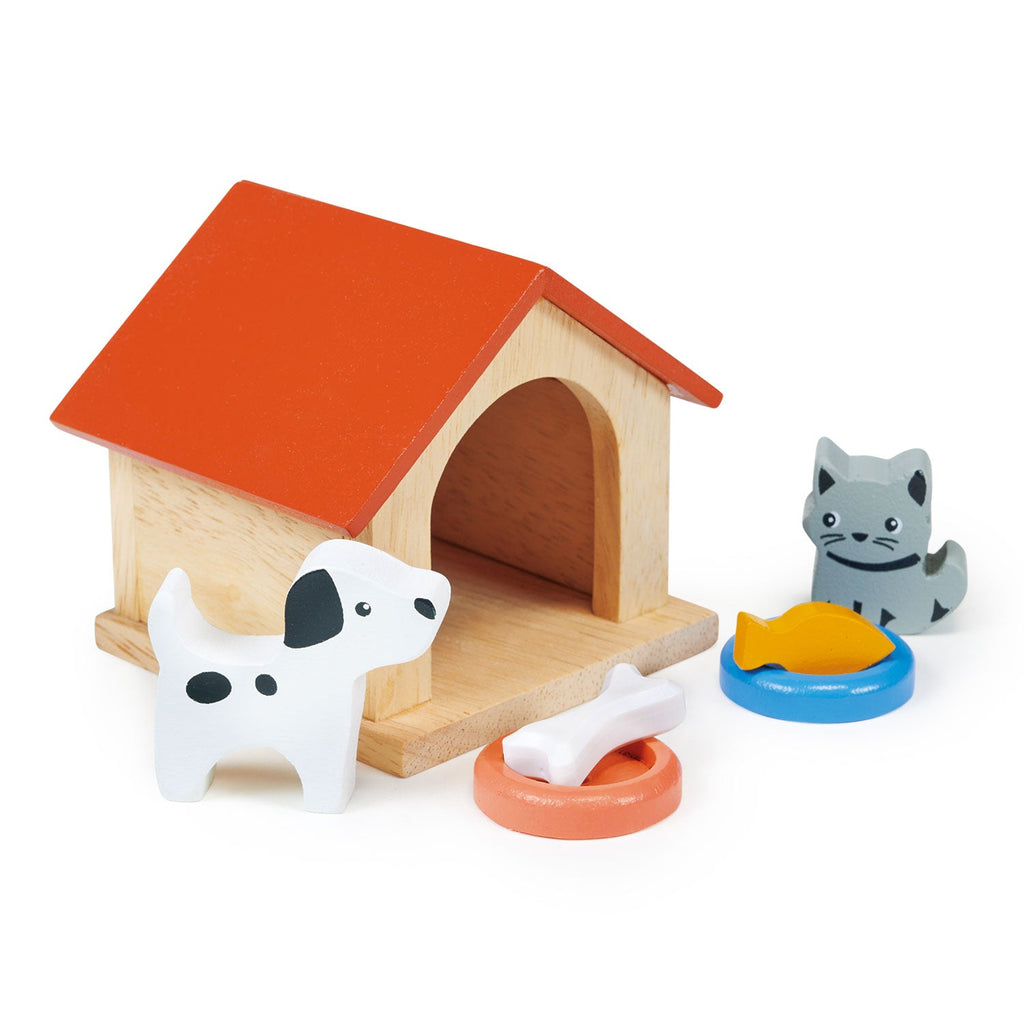 Wooden Dolls House Dog & Cat Pet Set