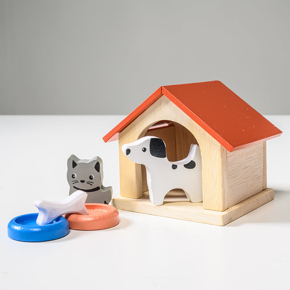 Wooden Dolls House Dog & Cat Pet Set