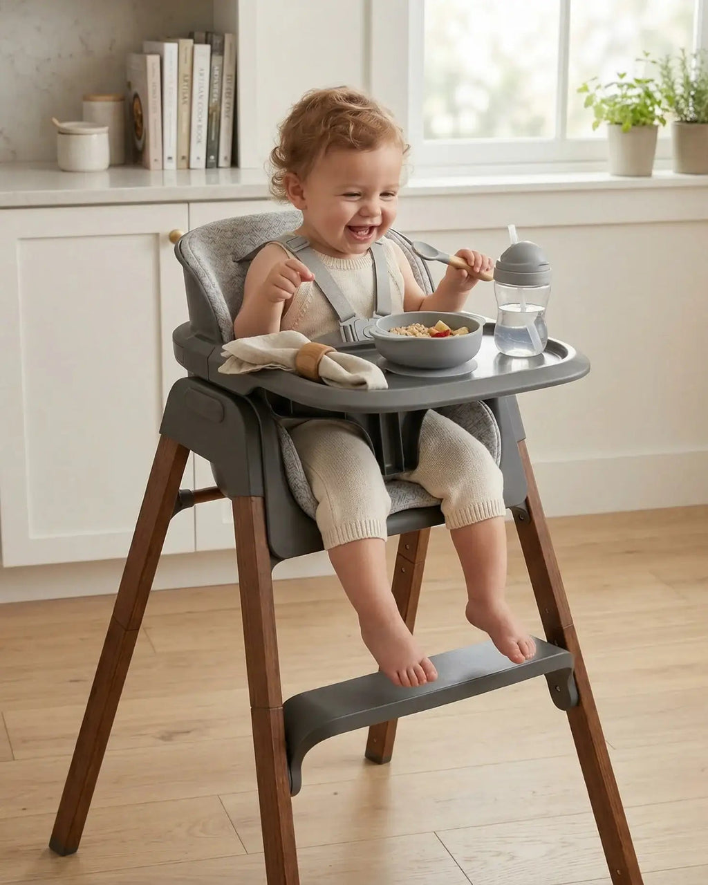 Neyo 2-in-1 High Chair - Grey