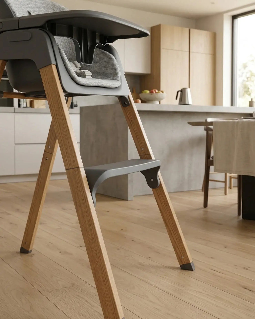 Neyo 2-in-1 High Chair - Grey