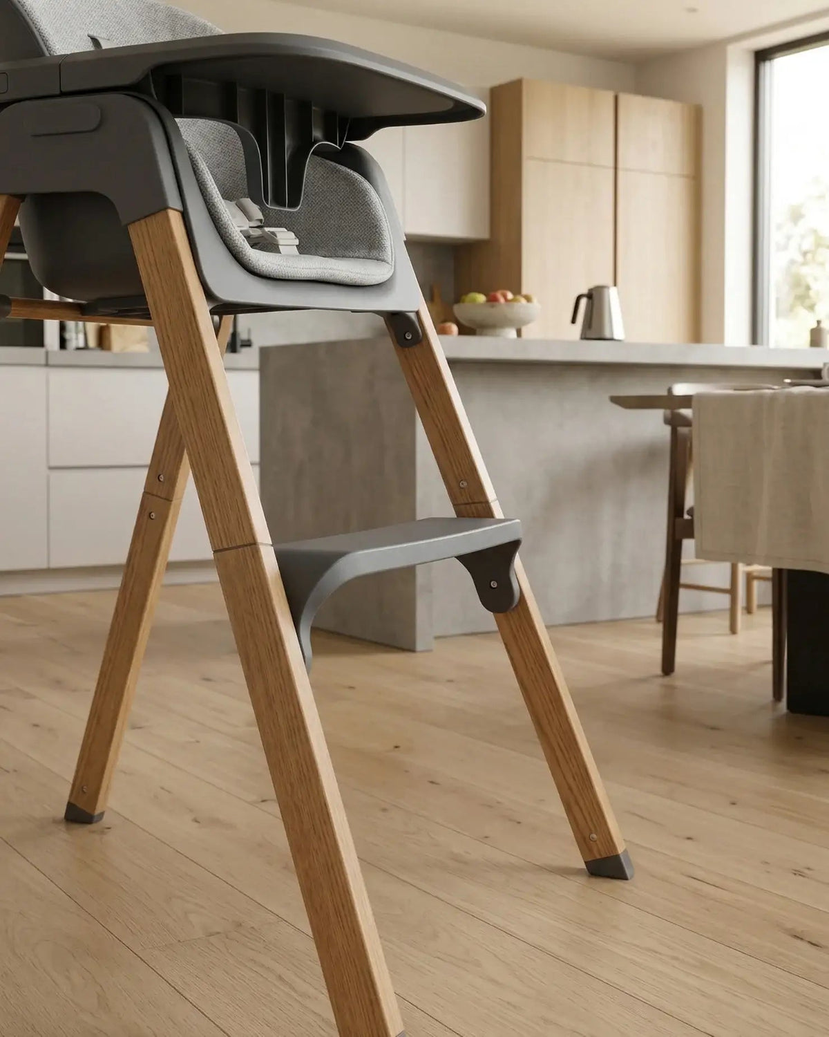 Neyo 2-in-1 High Chair - Grey
