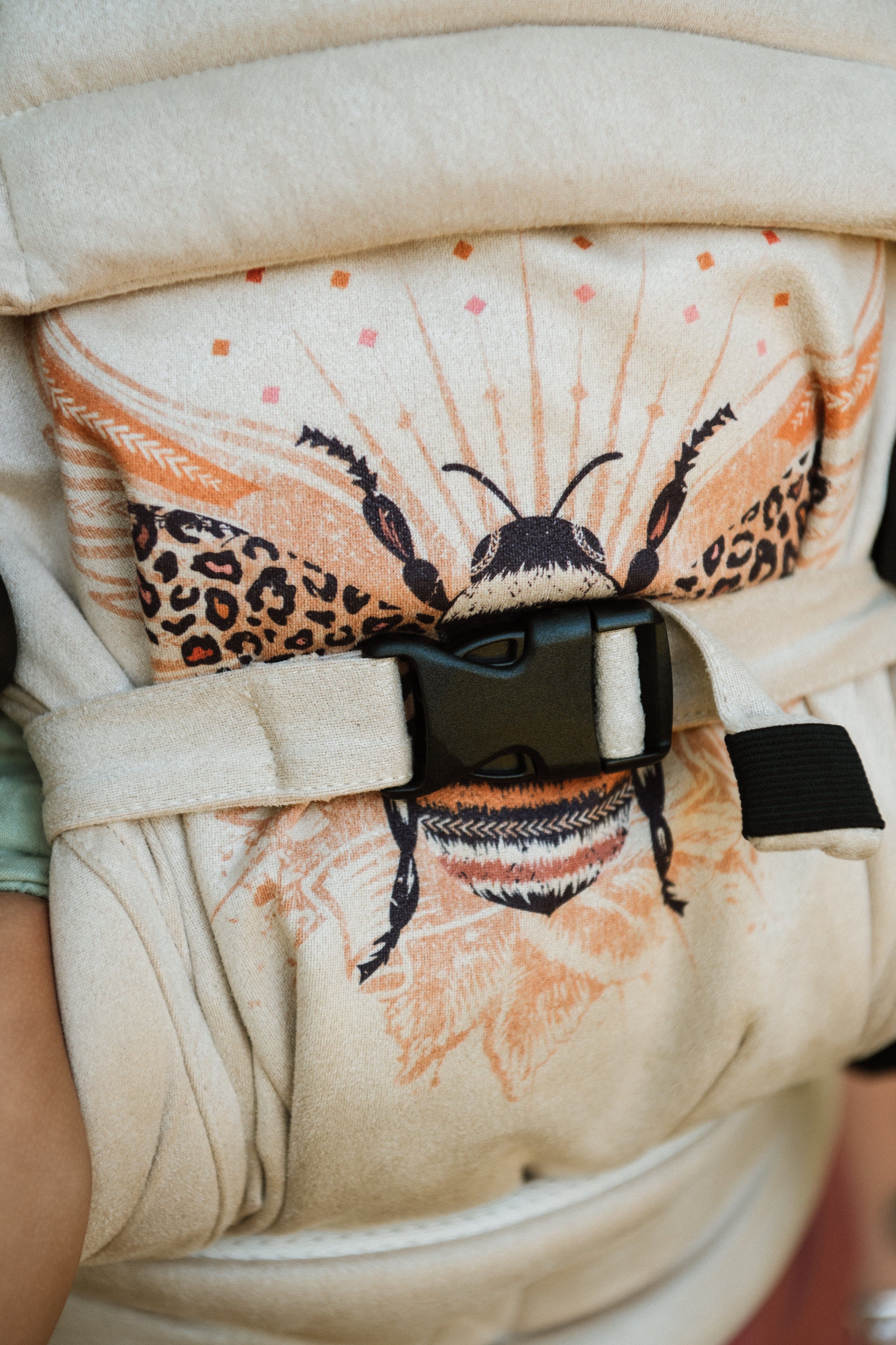 Bizzi Growin Nomad Air Baby Carrier - HEXA
