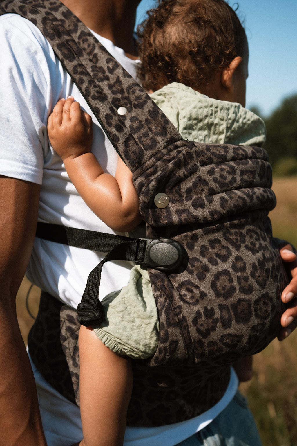 Nomad Air Animal Print Baby Carrier - Jaguar