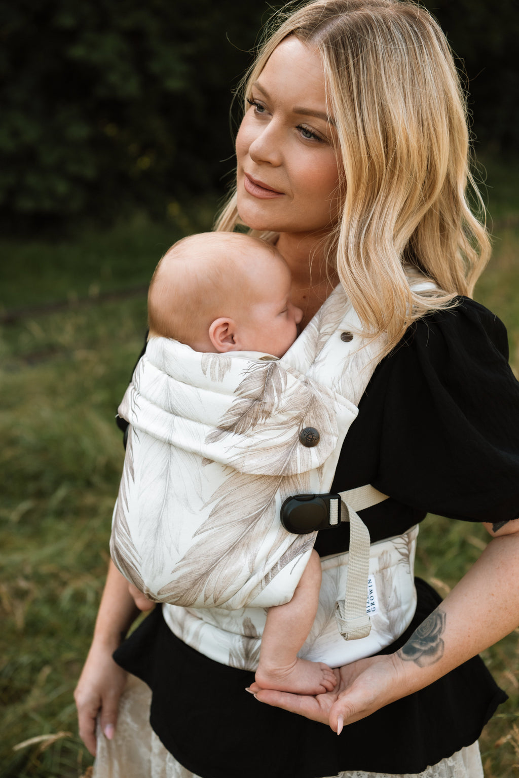 Bizzi Growin Nomad Pure Organic Baby Carrier - Feather Haze
