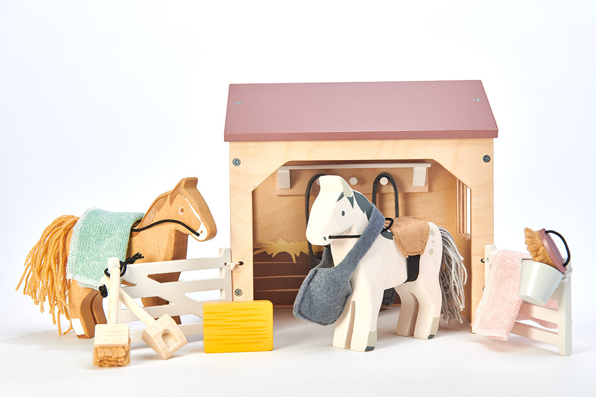 Wooden Stables Dolls House Furniture Set