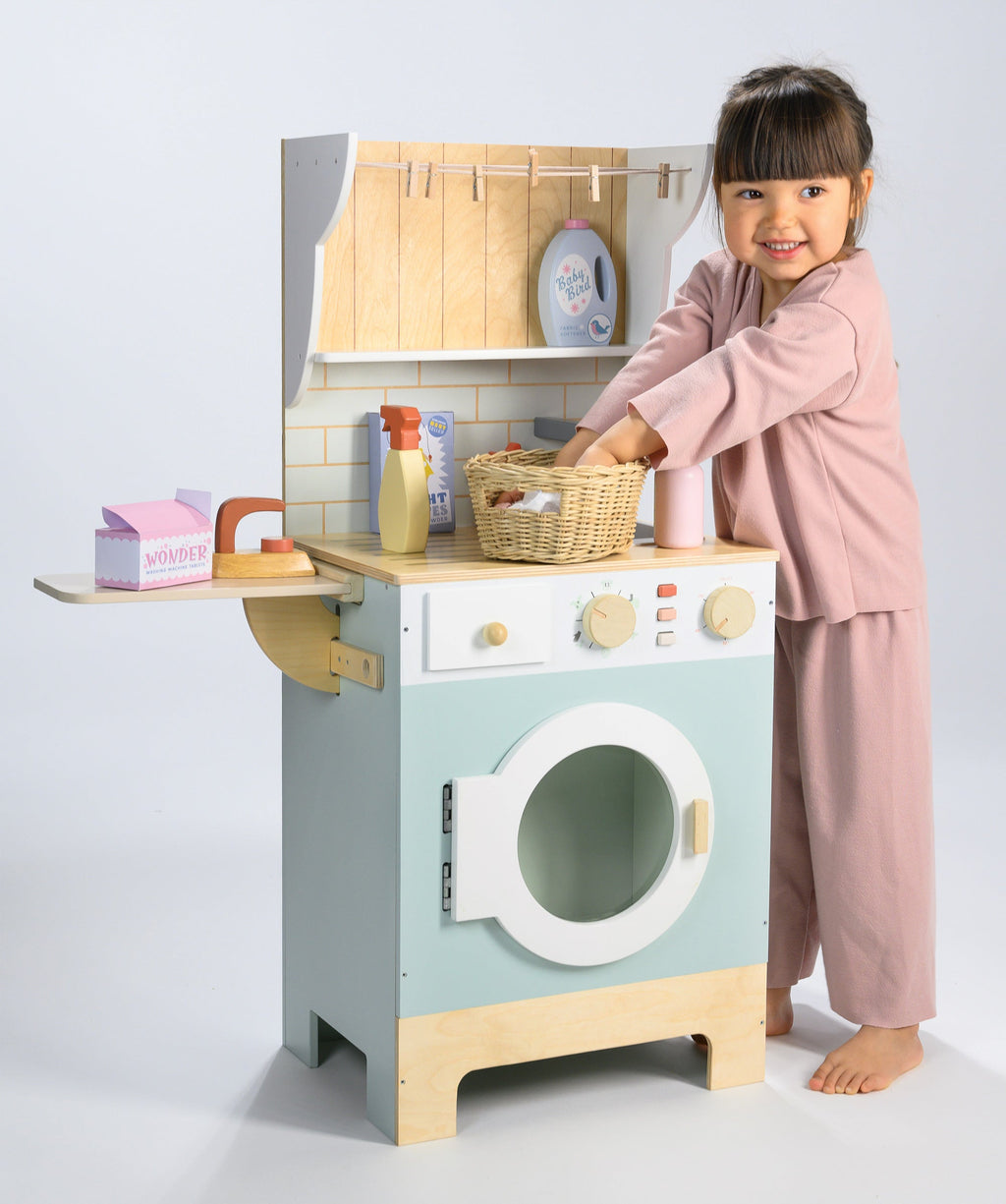 Tender Leaf Wooden Laundrette / Washing Machine & Accessories