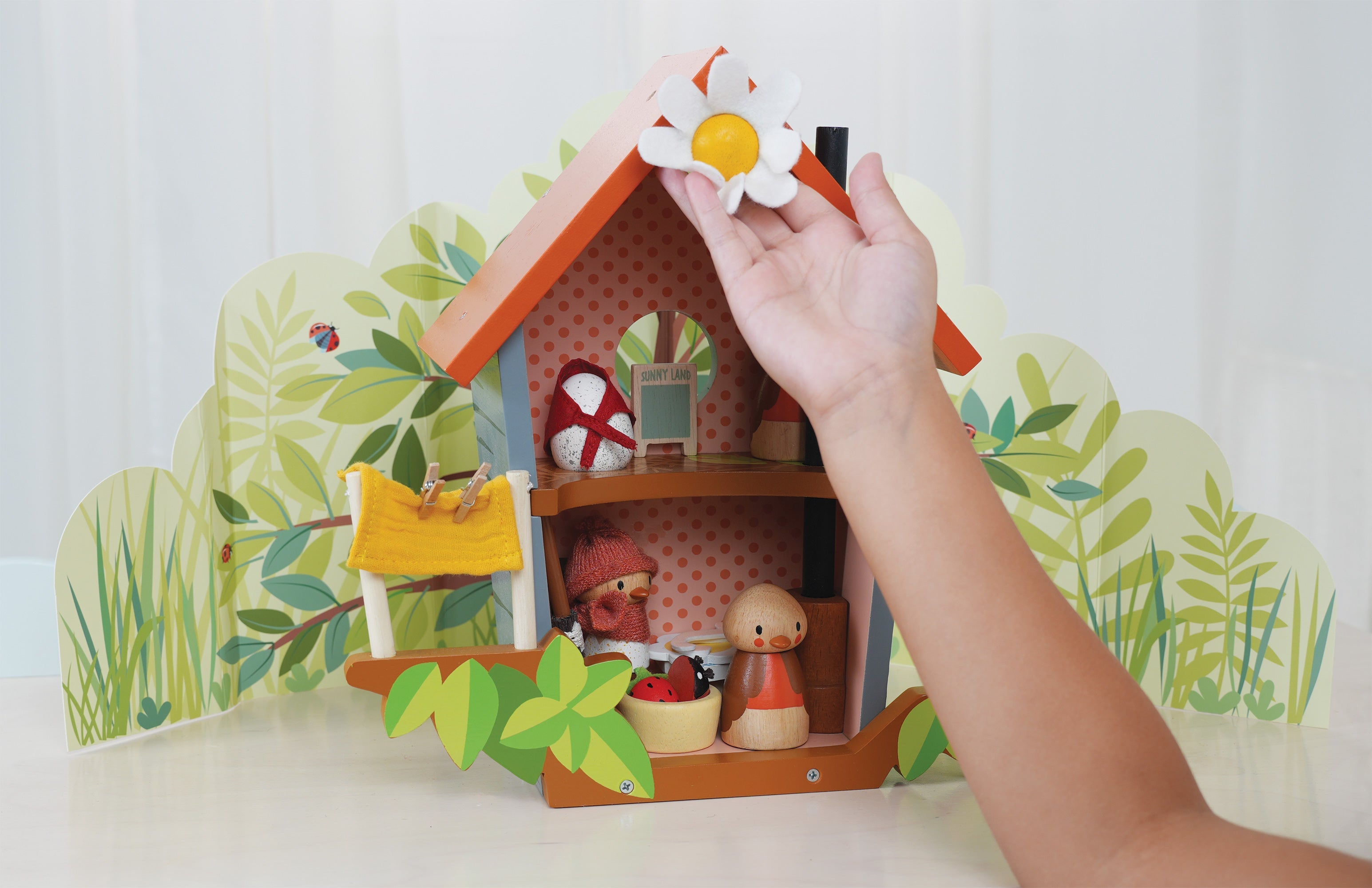 Wooden Robin's Nest Box Dolls House Playset