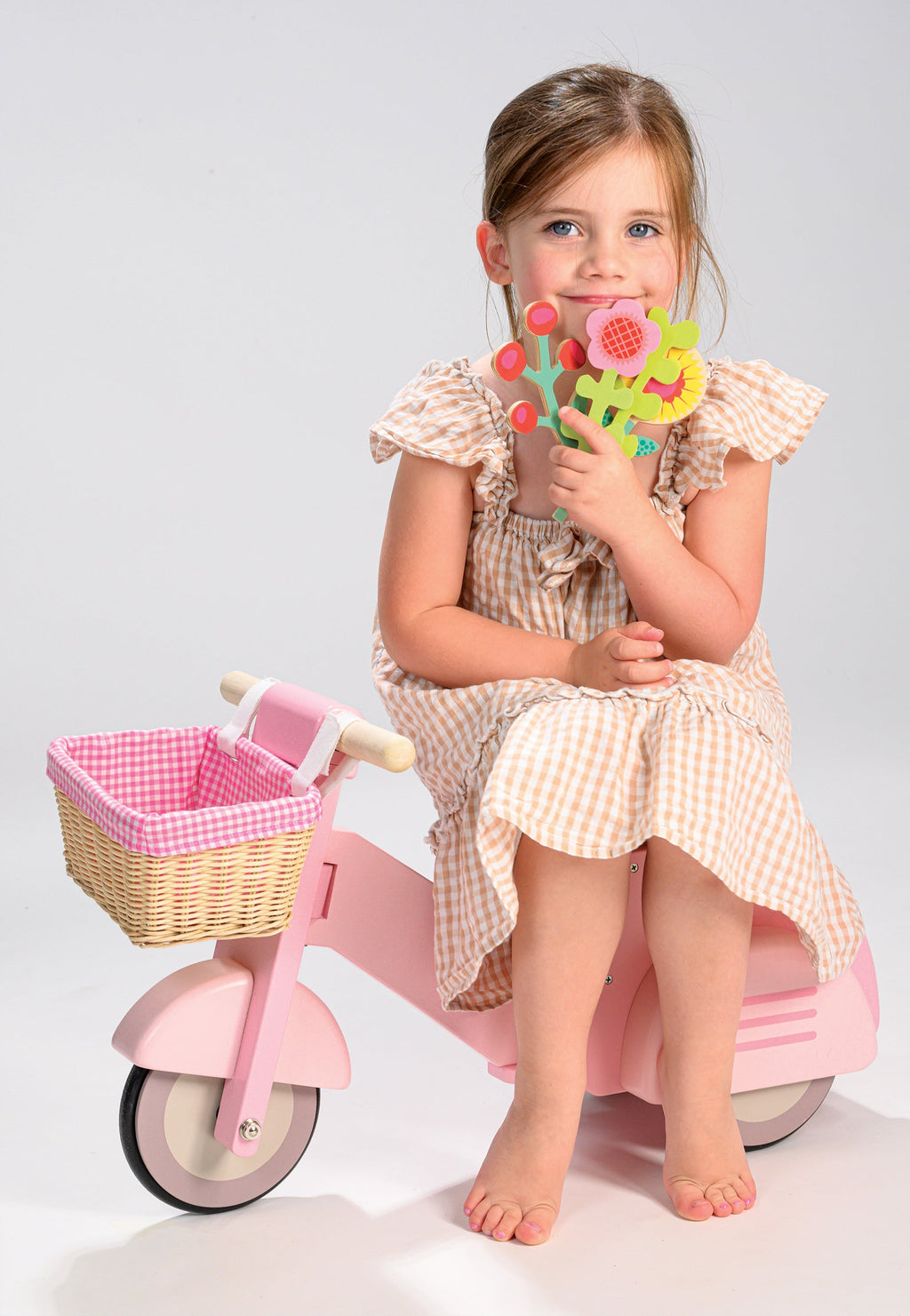 Wooden Scooter With Basket - Pink