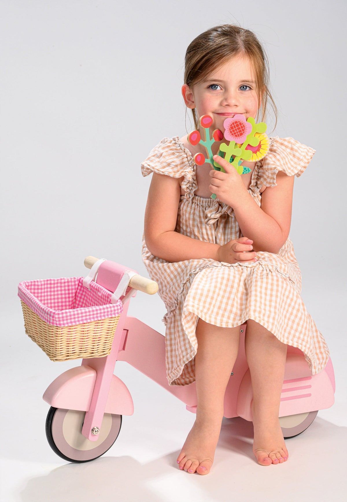 Wooden Scooter With Basket - Pink