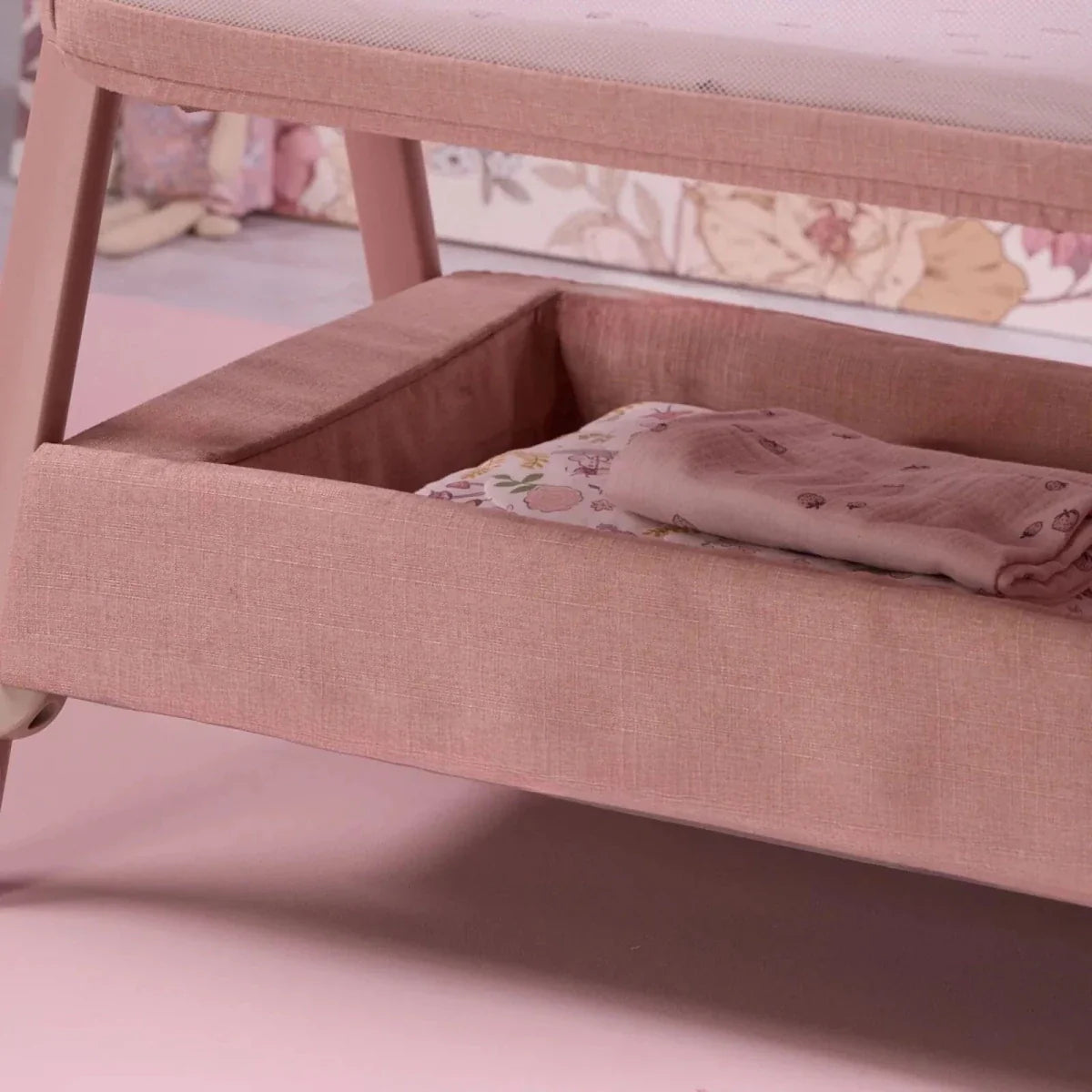 Tutti Bambini CoZee Zen Bedside Crib - Blush