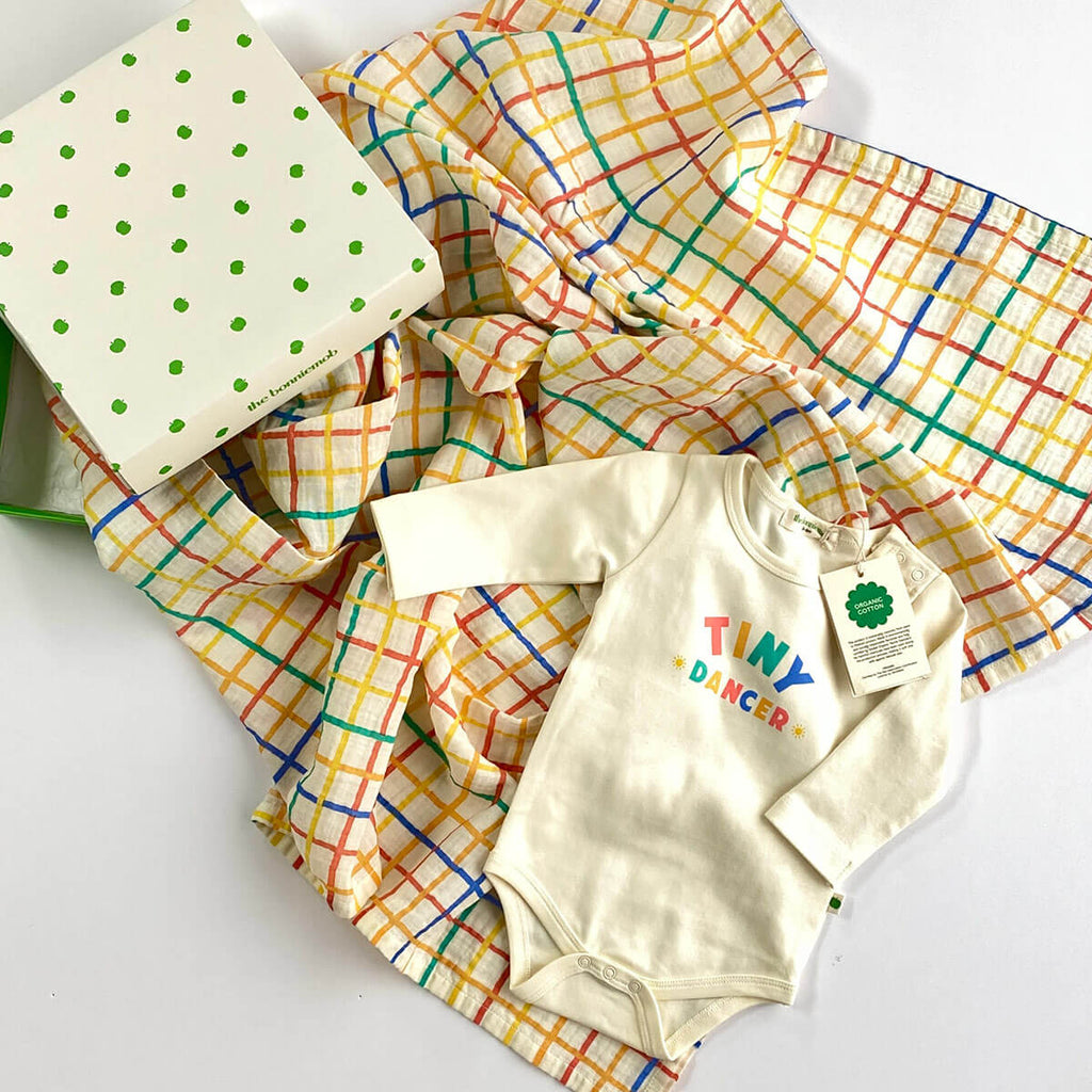 The bonniemob Organic Cotton Baby Bodysuit & Muslin Swaddle Blanket Gift Set