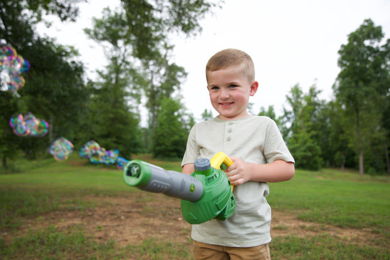 Tomy John Deere Bubble Leaf Blower & Refill Can