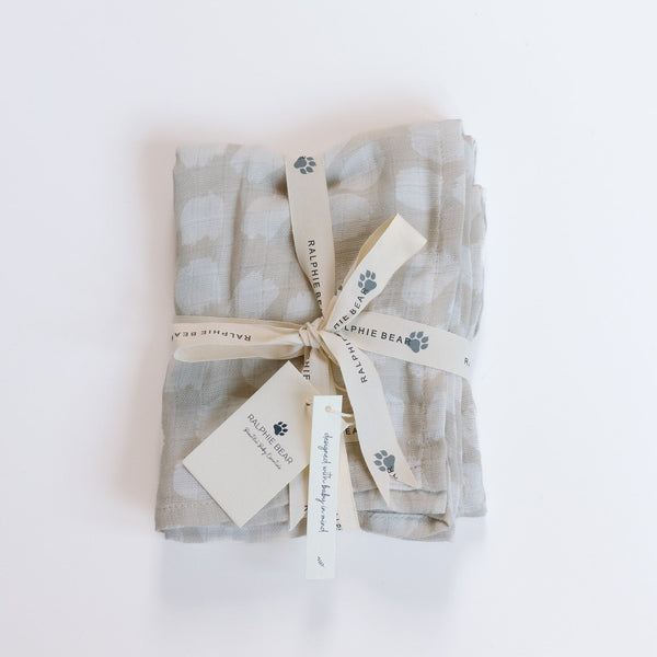 Ralphie Bear Large Swaddle Muslin - Scallop