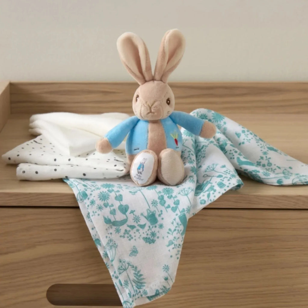 Peter Rabbit Muslin & Soft Toy Baby Gift Set