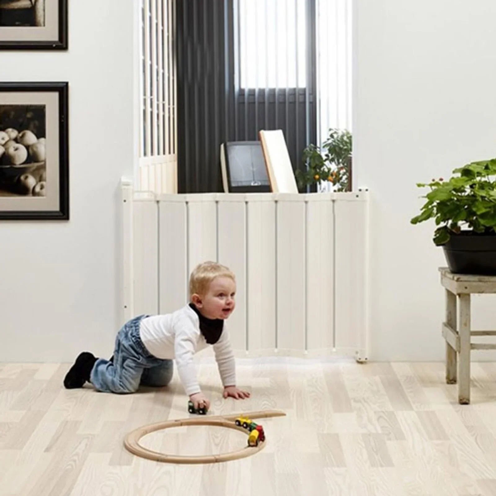 BabyDan Supreme Alma Autofoldable Safety Guard - Baby&More