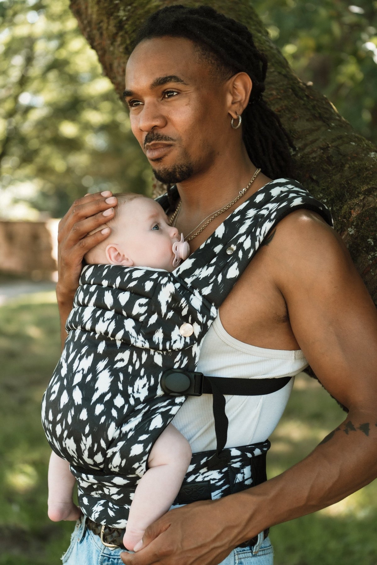 Bizzi Growin Nomad Air Monochrome Print Baby Carrier - Orca - Baby&More