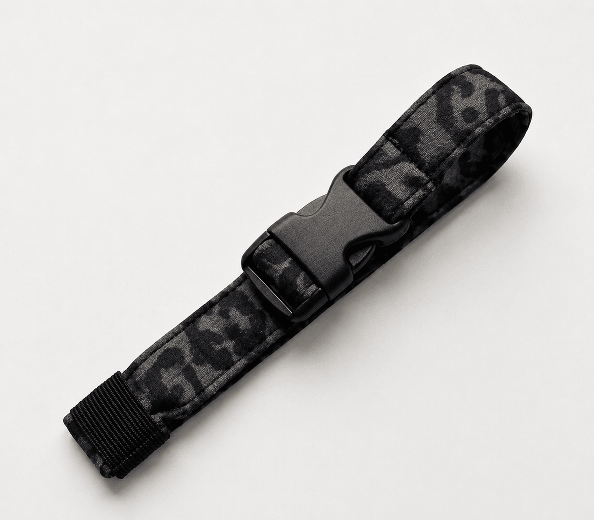 Bizzi Growin Nomad Cinch Belt - Forward Facing Carrying Accessory - Jaguar - Baby&More