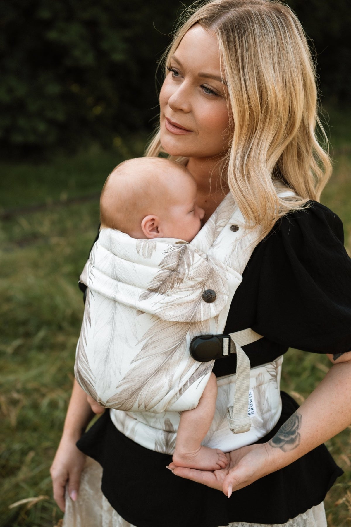 Bizzi Growin Nomad Pure Organic Baby Carrier - Feather Haze - Baby&More