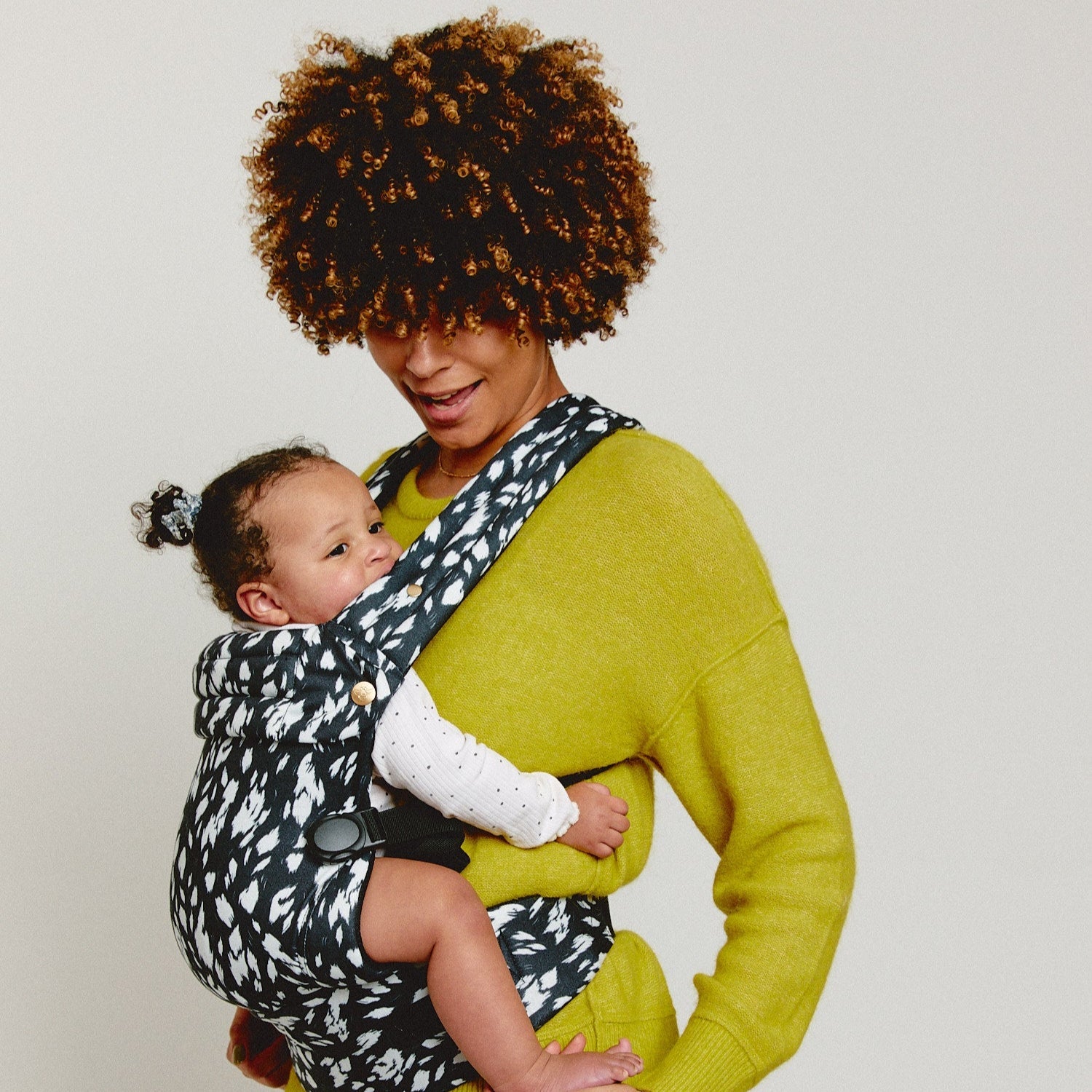 Nomad Air Monochrome Print Baby Carrier - Orca