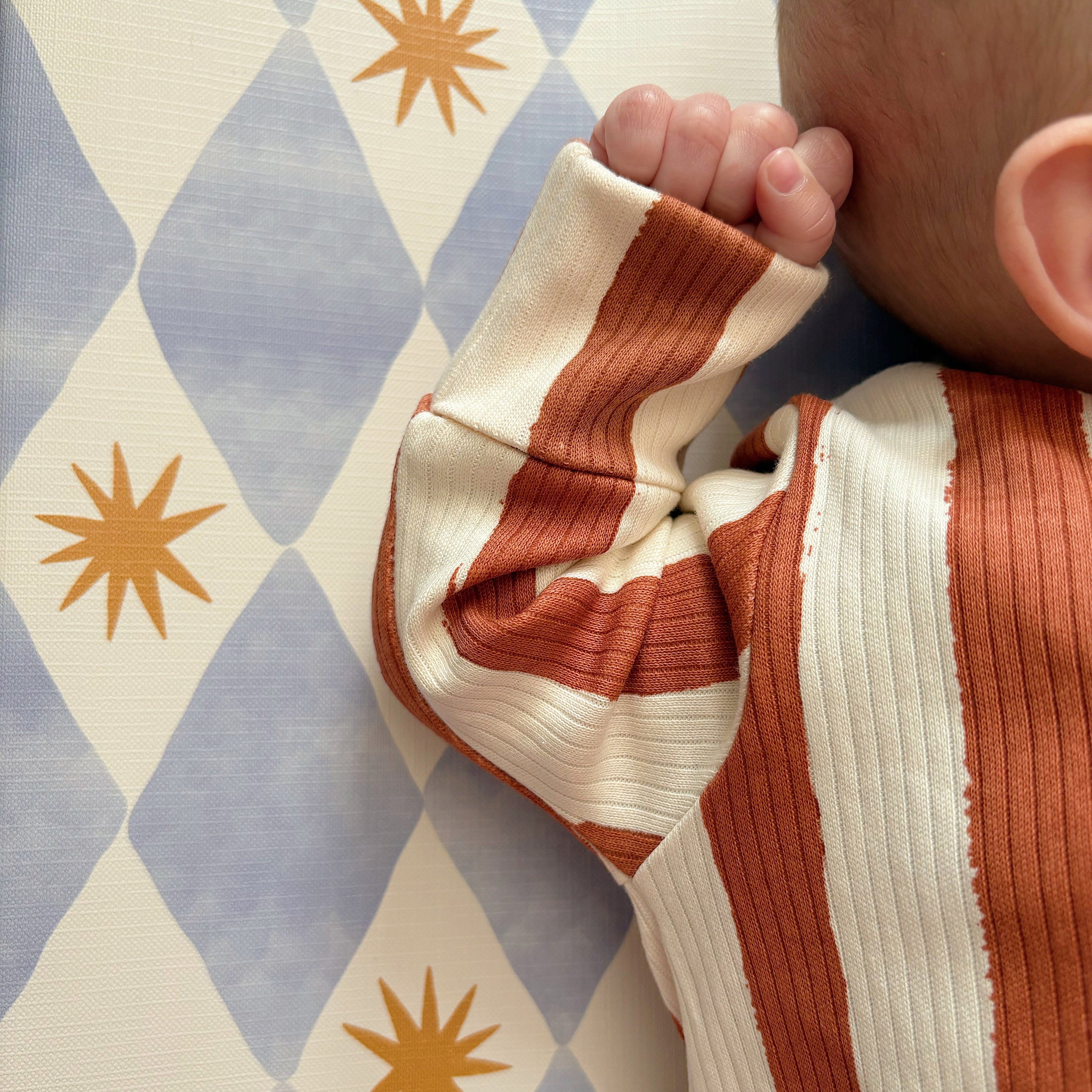 Bobbin and Bumble Standard Changing Mat - Blue Harlequin