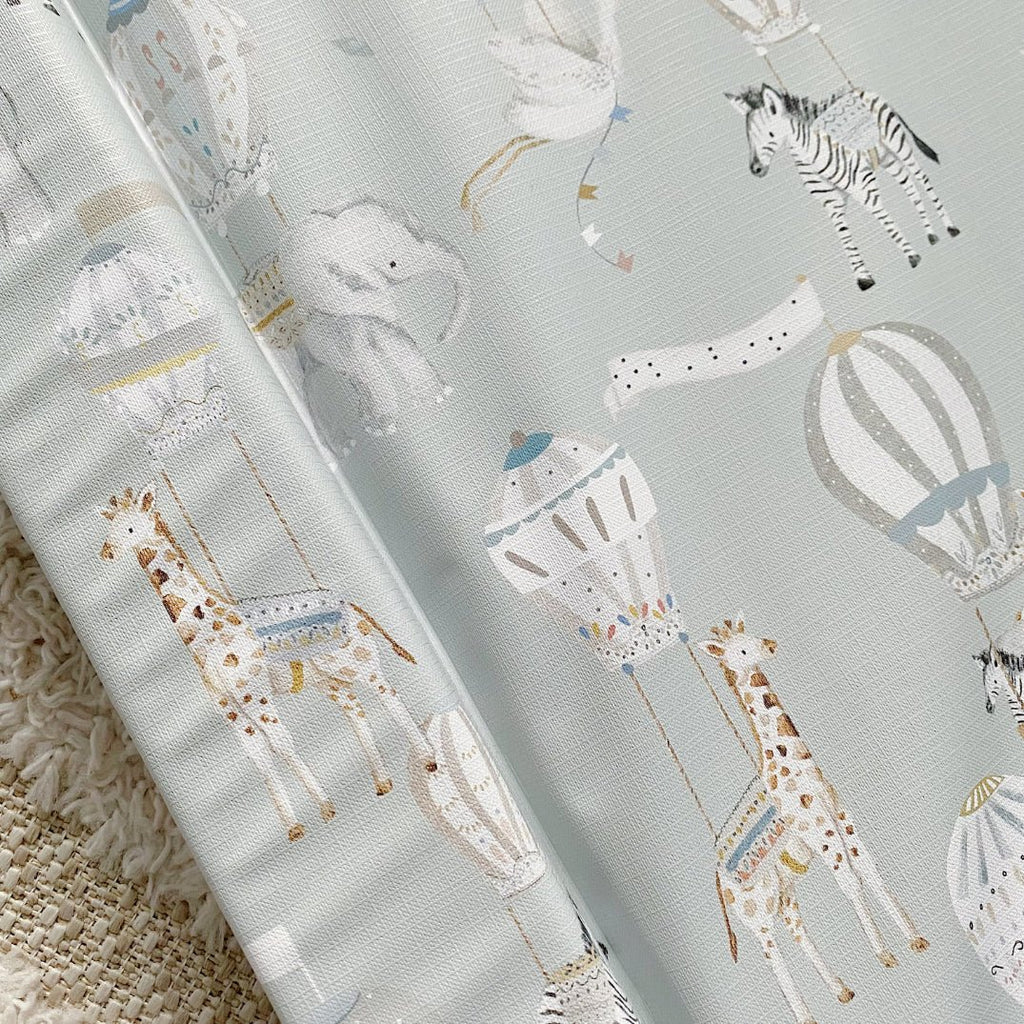 Bobbin and Bumble Standard Changing Mat - Hot Air Balloons Print - Baby&More