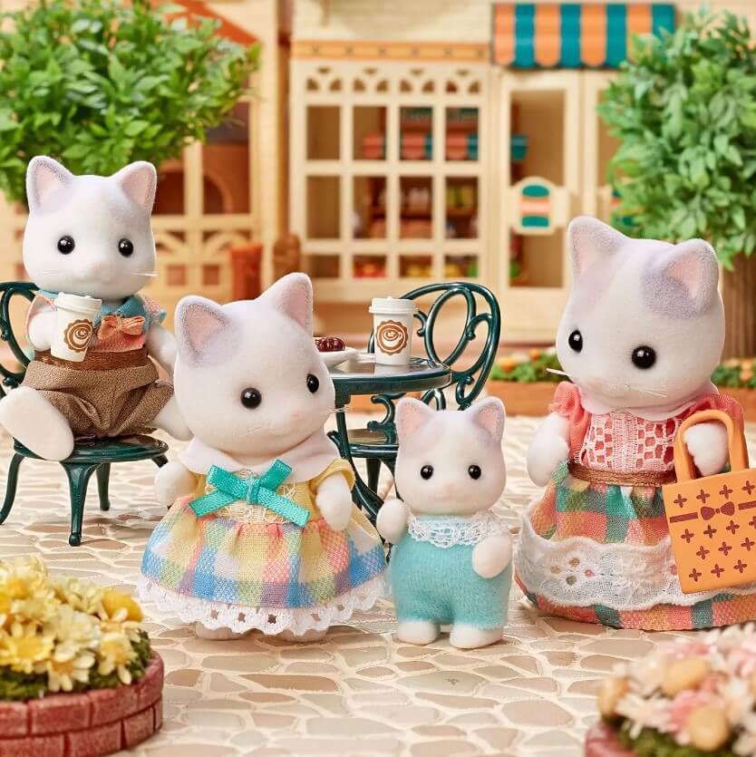 Sylvanian Families - Latte Cat Family