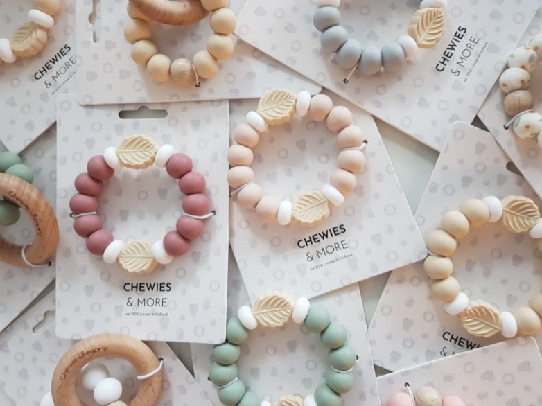 Chewies&more - Silicone Teething Bangle - Cool Leaf - Baby&More