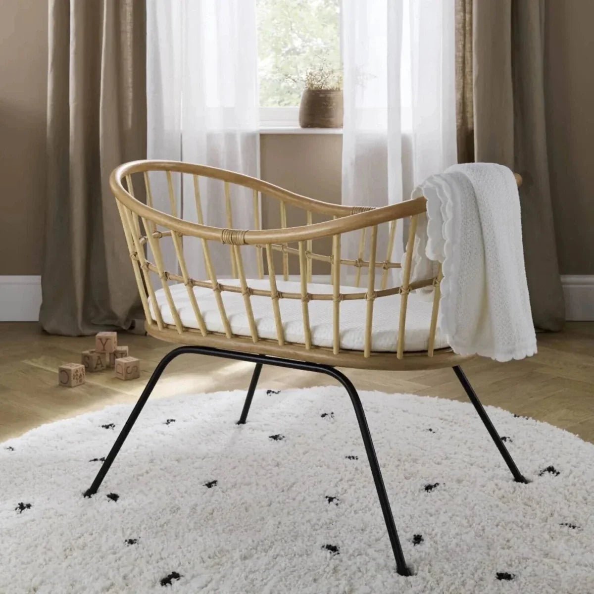 CuddleCo Aria Wave Crib - Rattan - Baby&More
