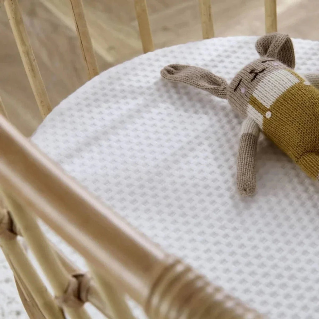 CuddleCo Aria Wave Crib - Rattan - Baby&More