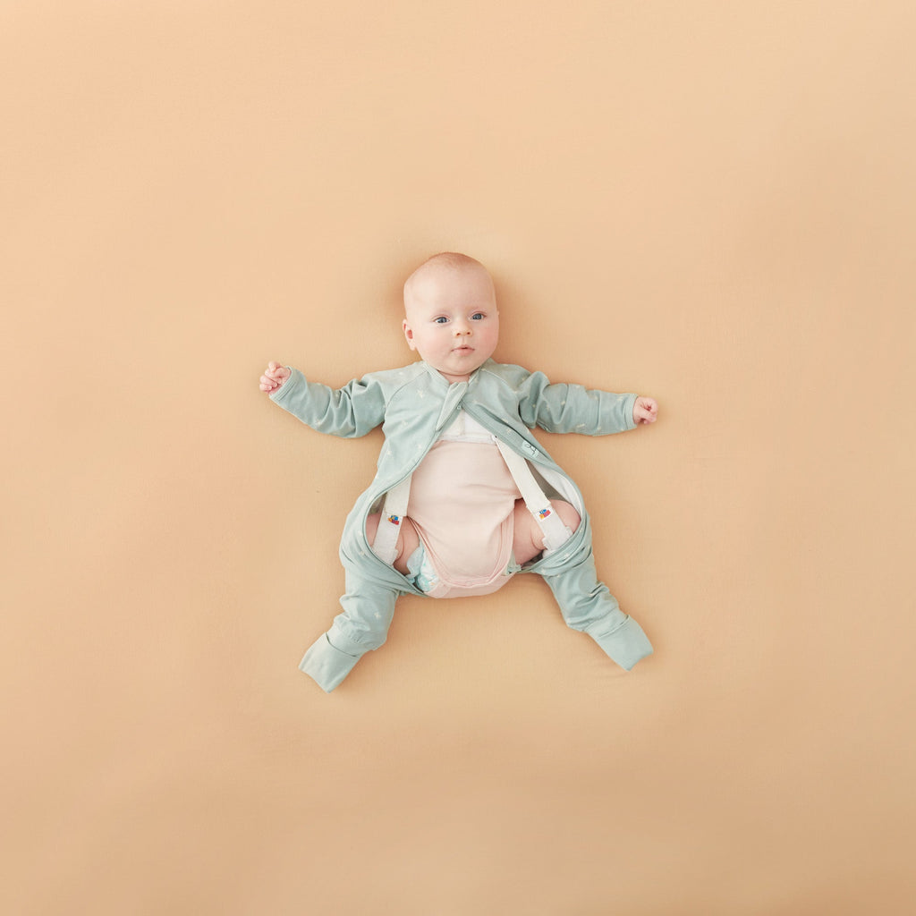 ergoPouch - Organic Layers Long Sleeve Babygrow Sleepsuit Sage - Mild 0.2 TOG - Baby&More