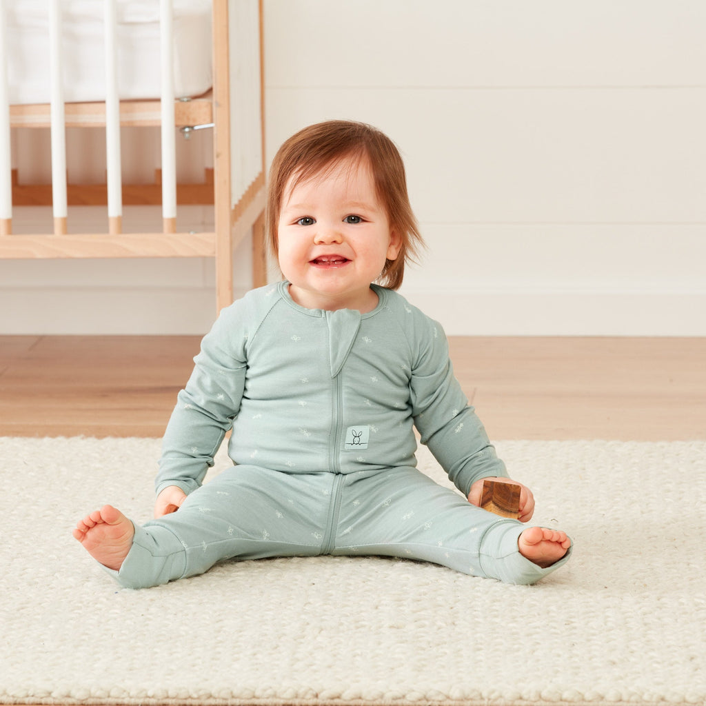 ergoPouch - Organic Layers Long Sleeve Babygrow Sleepsuit Sage - Mild 0.2 TOG - Baby&More