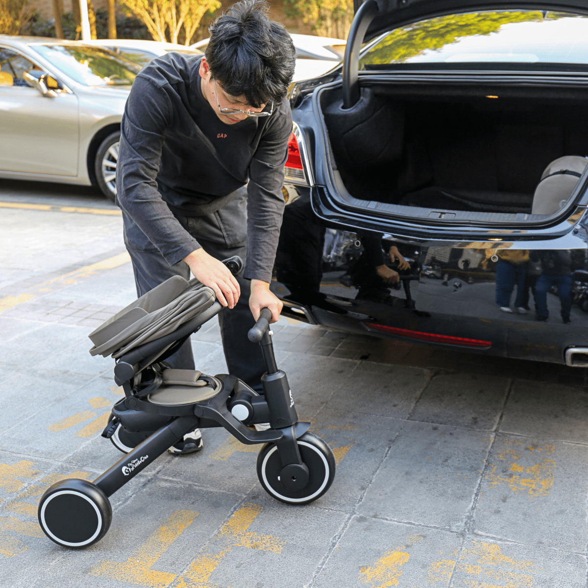 Foryourlittleone Xplor 6 in 1 Foldable Trike - Jet Black (10m-4y) - Baby&More