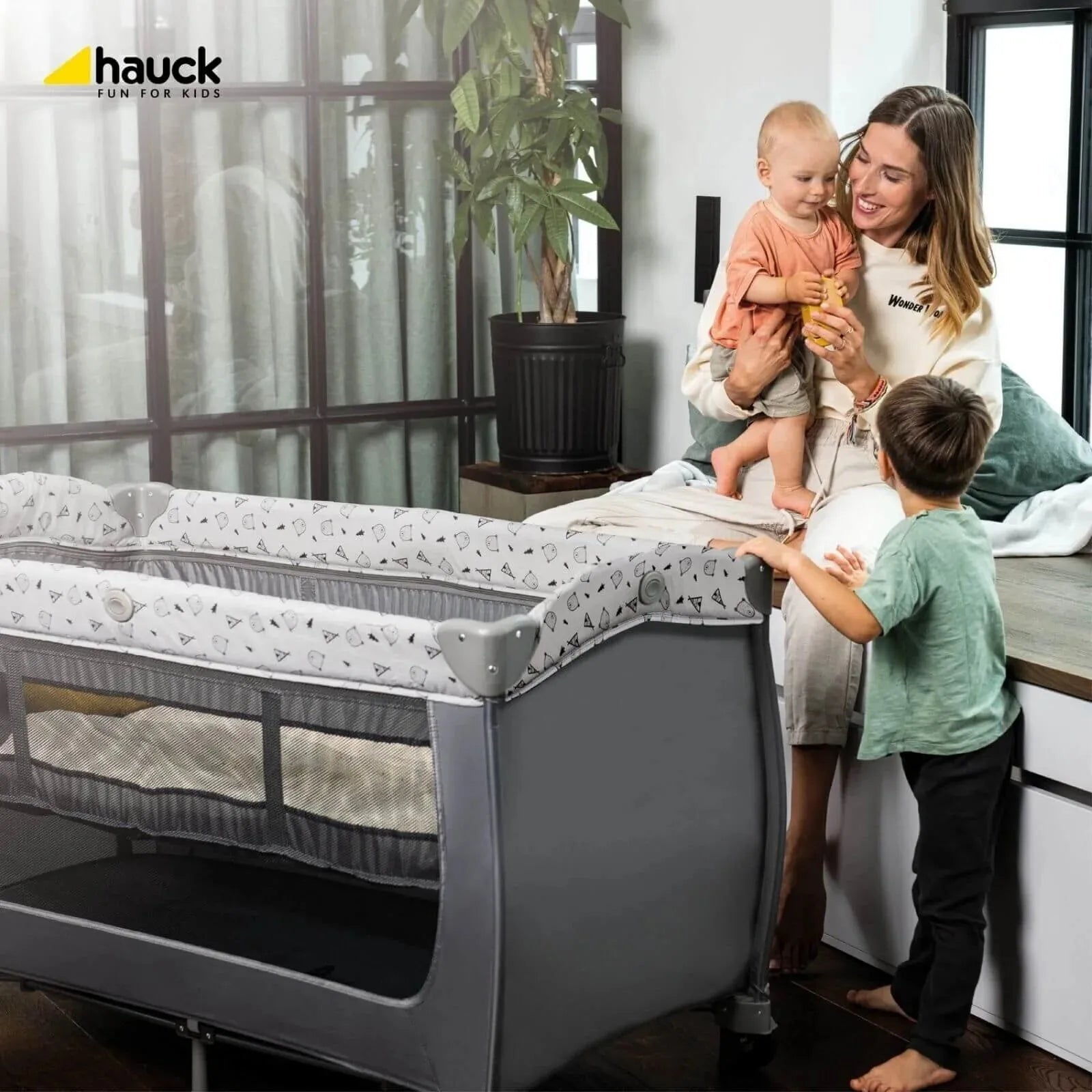 Hauck Sleep N Play Centre Bassinet Travel Cot & Playpen - Stars - Baby&More