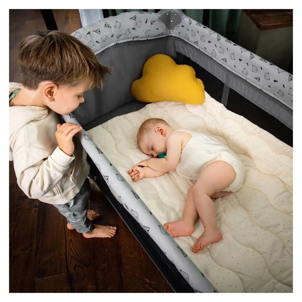 Hauck Sleep N Play Centre Bassinet Travel Cot & Playpen - Stars - Baby&More