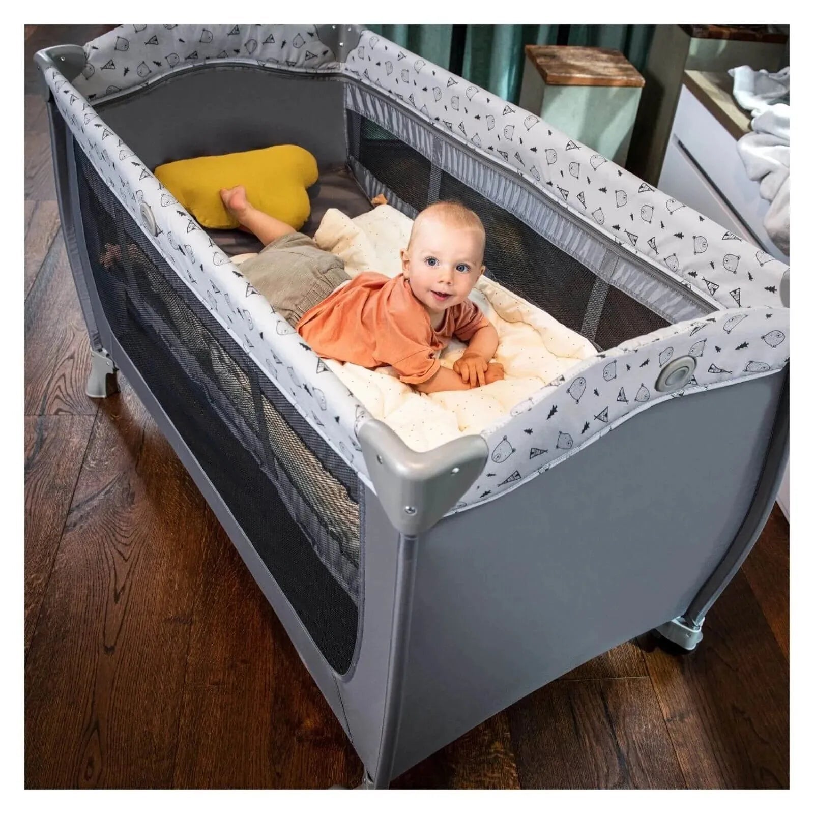 Hauck Sleep N Play Centre Bassinet Travel Cot & Playpen - Stars - Baby&More